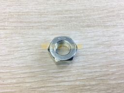 9210 261 1350 Bar nut  fits Stihl 070